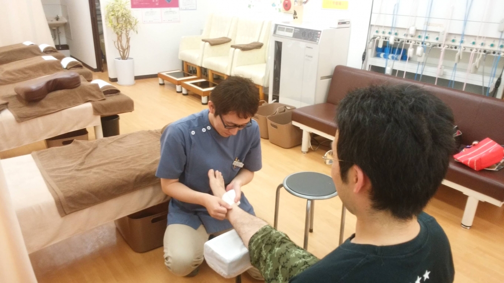 ポプラ鍼灸接骨院　施術